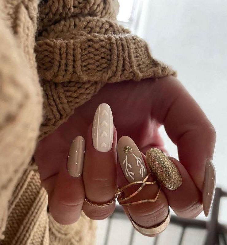 manicura en relieve