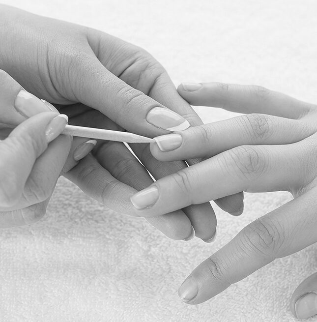 Por que es importante hacerse la manicura regularmente
