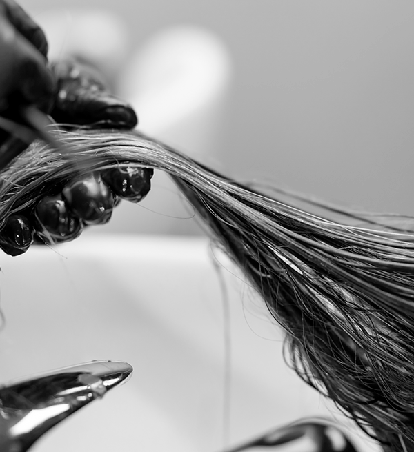 Cómo cuidar tu cabello teñido para que el color dure más y luzca sano